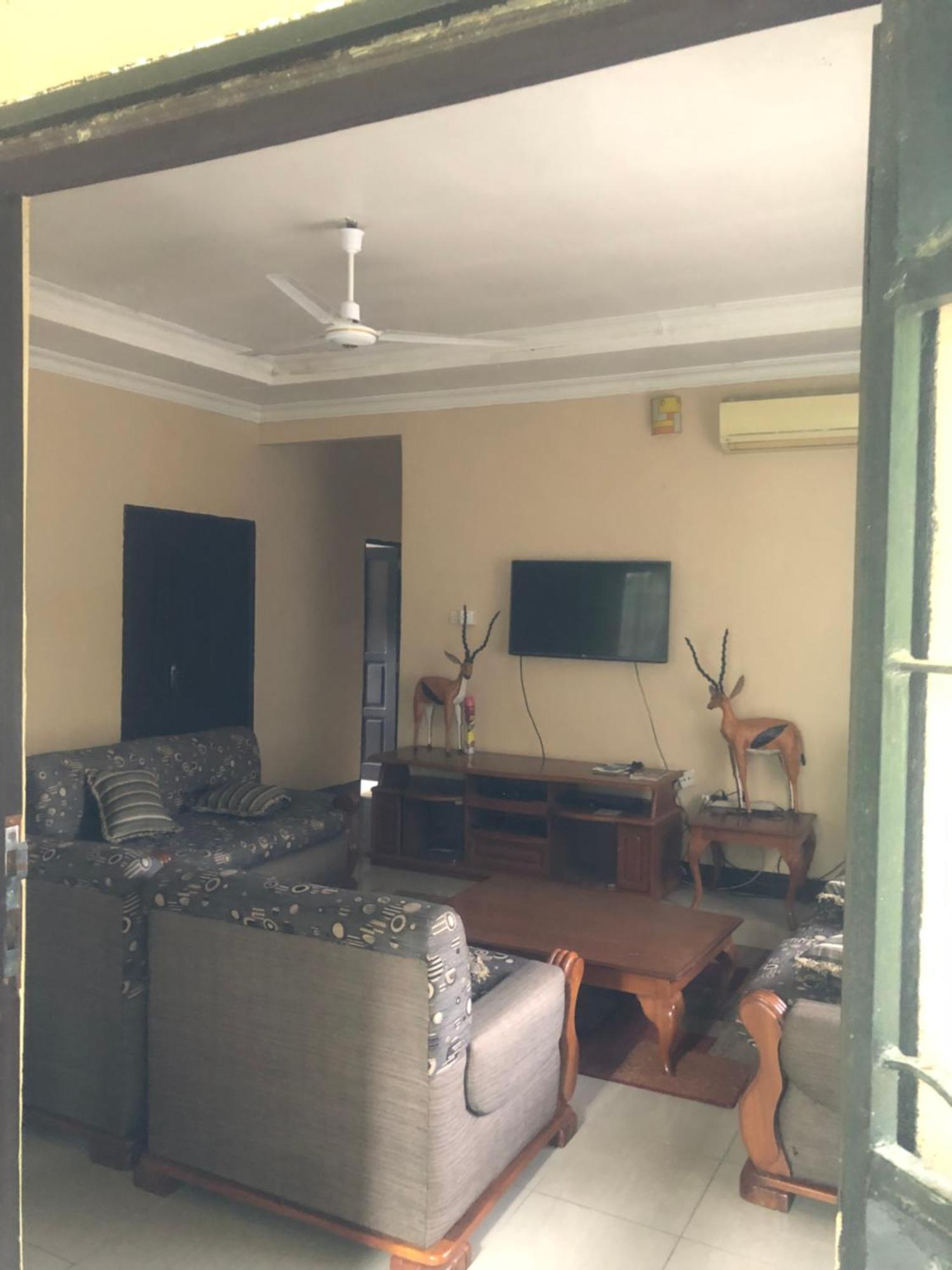 Tatys Homestay Dar es Salaam Exteriér fotografie