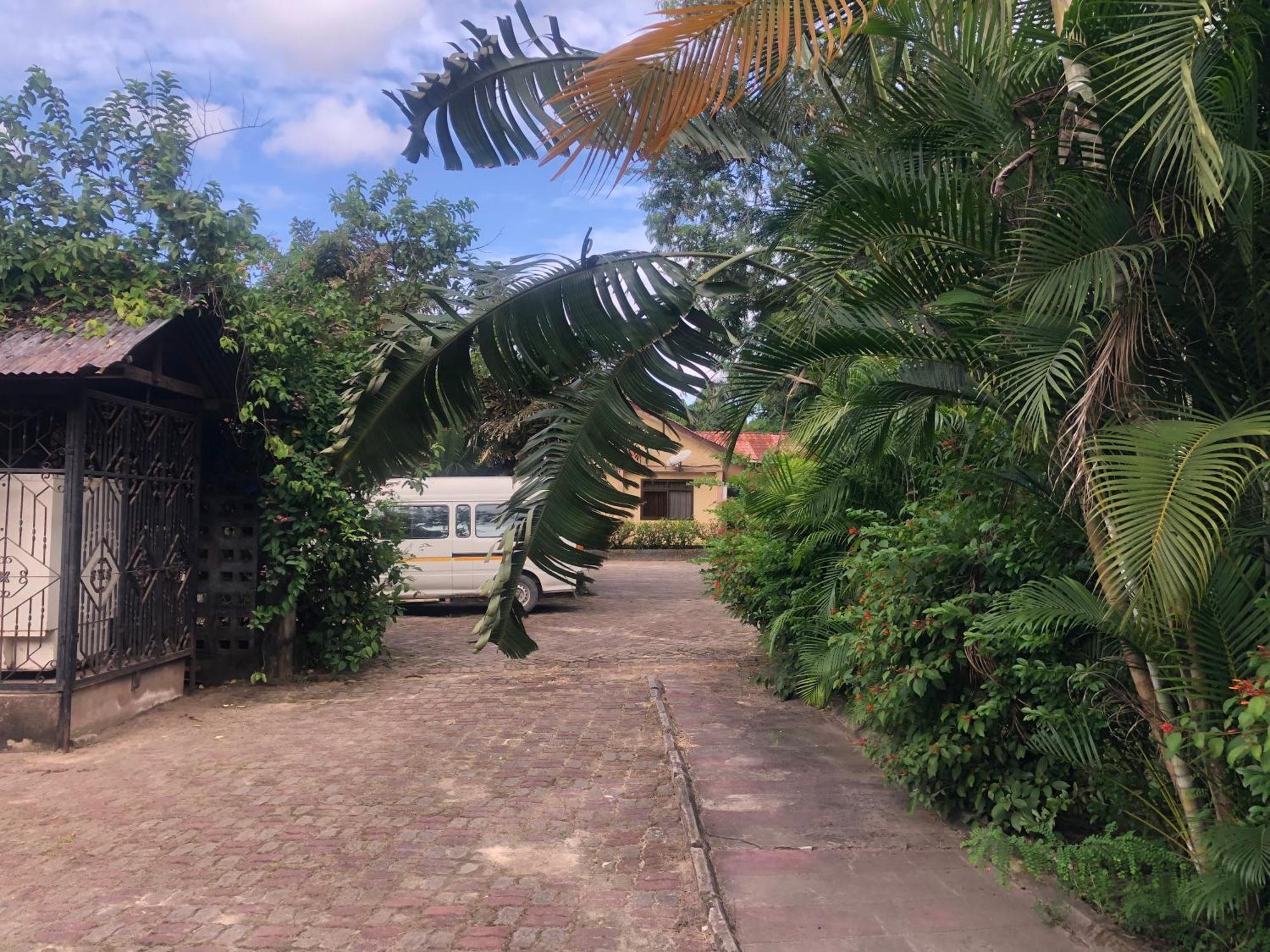 Tatys Homestay Dar es Salaam Exteriér fotografie