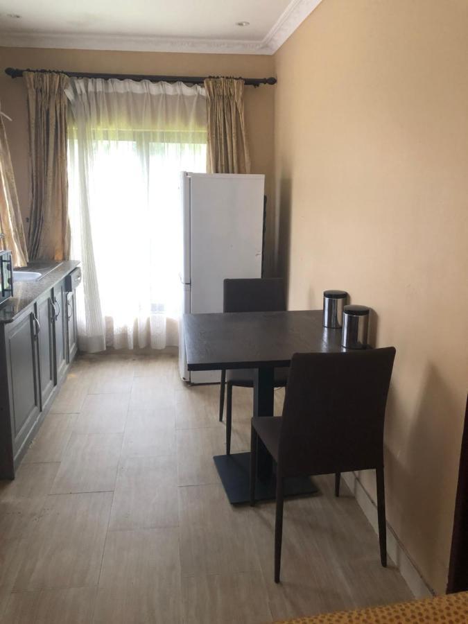 Tatys Homestay Dar es Salaam Exteriér fotografie